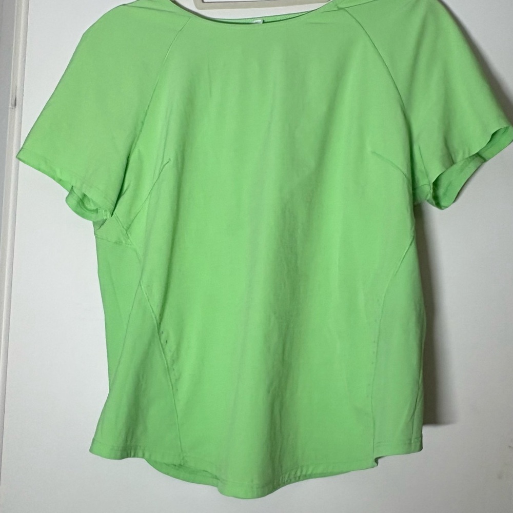 Lululemon Athletica Light Green Short Sleeve Tee